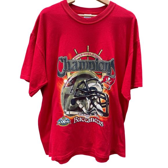 Gildan Other - Vintage 2003 Tampa Bay Buccaneers Super Bowl XXXVII Champions Helmet shirt Sz XL